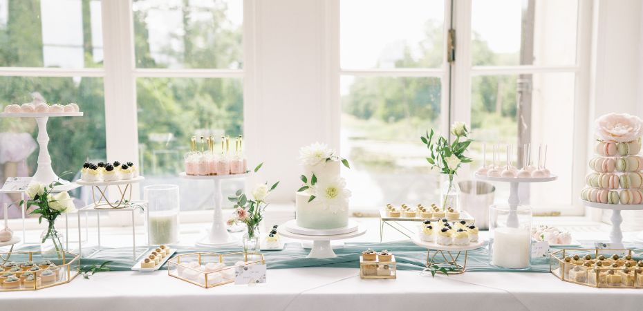Sweet Table gemaakt door Gebakkerij voor je bruiloft