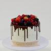 Drip Cake met Fruit en Macarons - Afbeelding 2