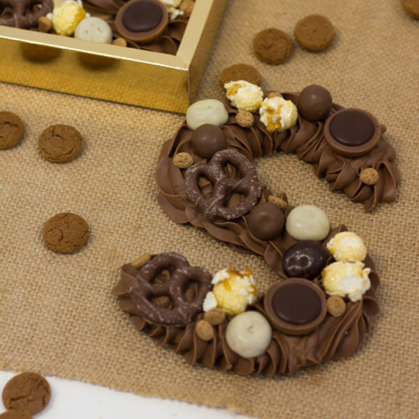 Luxe chocoladeletter met koekjes&karamel