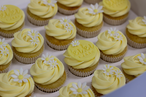 Daisy MINI cupcakes